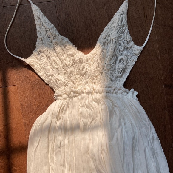 DailyLook Crochet Bodice Maxi Dress - Picture 6 of 6